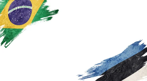 Beyaz Arkaplanda Brezilya ve Estonya Bayrakları — Stok fotoğraf
